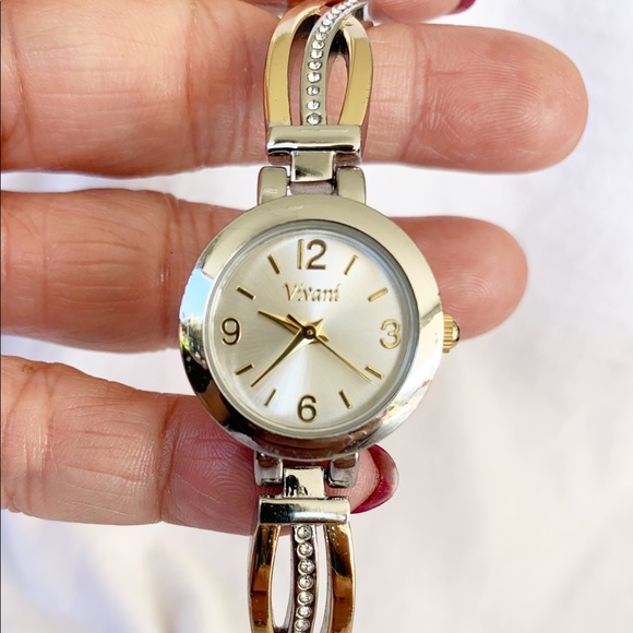 Fashion watch with clear stone - Picture 9 of 9